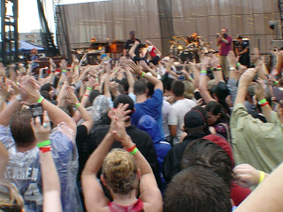 Matisyahu - Matisyahu Crowd Surfing at 80/35
