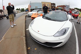 Cops - Chariton cop checking out the MP-4