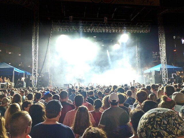 Phantogram is bright