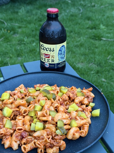 Veggie bacon cheeseburger macaroni and a Banquet