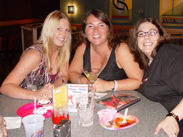 Lindsey, Kari, and Nicole hanging out.