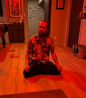 2737 - Cedric's hips are flexible too