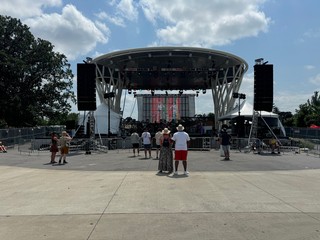 Oof. Not many people here early Saturday afternoon.