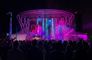 Shows - OK Go loves confetti