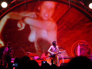 The Flaming Lips - Everyone loves 50 foot naked girls