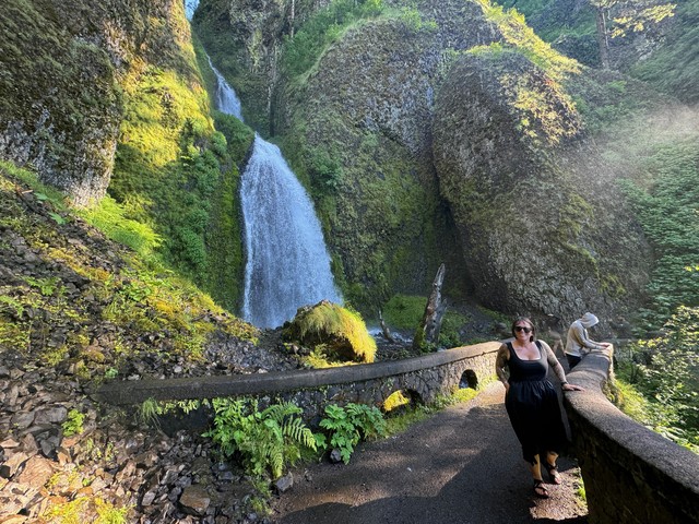 Hangin at Wahkeena Falls