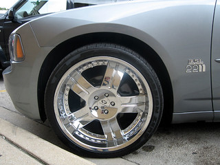 Ridin 22 inch lorenzos on my 300