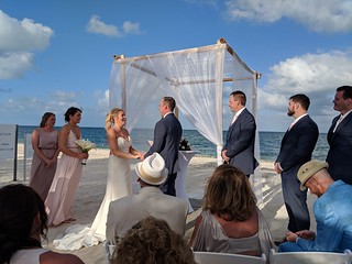 Wedding - Beach weddings are very nice