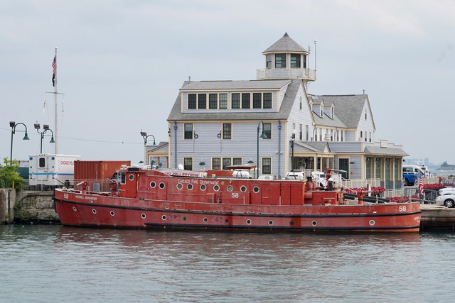 Lil fireboat