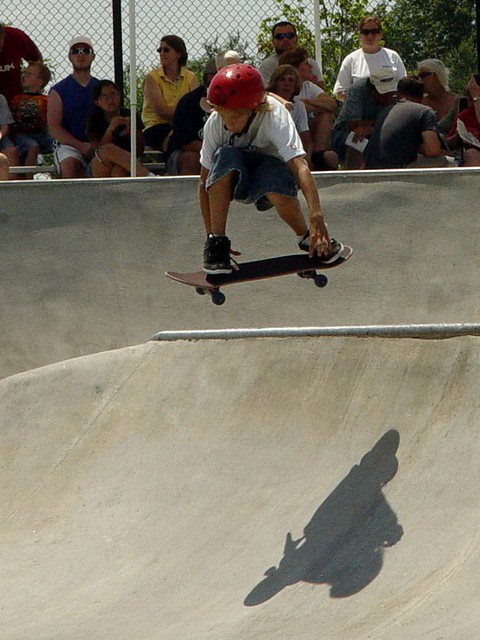 Melon grab over the spine