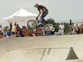 Bicycle - A biker transferring the spine