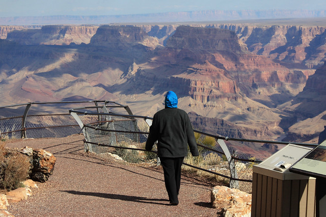 Kari seeing the Grand Canyon for the first time