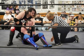 Blake Bannon with the choke hold