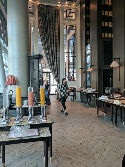 Brekkie at the Fullerton