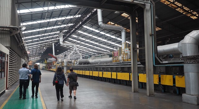 Walking along the glass cooling line