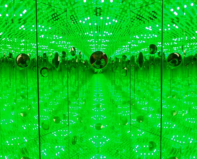 Mirrors and LEDs at the Yayoi exhibit