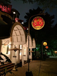 Outside the Tugu Kunstkring Paleis