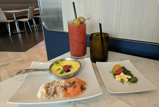 Brekkie in the O'hare Polaris Lounge