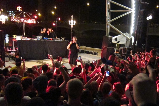 Crowdsurfing at Atmosphere