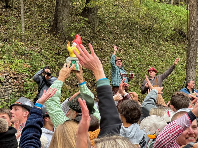 Lil gnome came to party