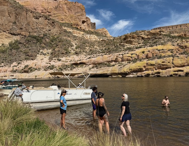 Chillin on the Salt River