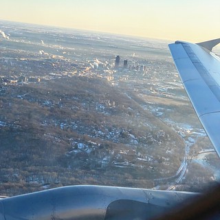 Morning flight out of Des Moines