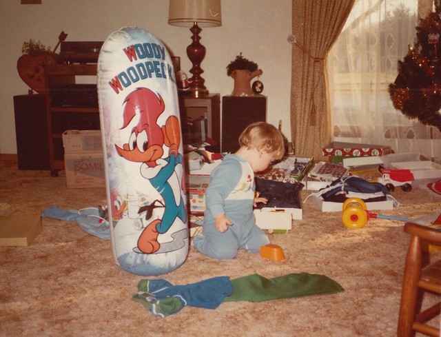 Christmas, 82. Woody Woodpecker punching balloon