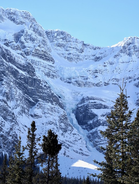A glacier on Icefields Parkway