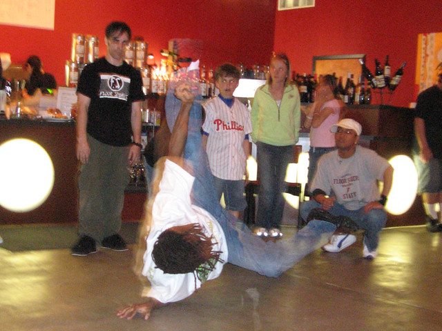 Breakdancing @ Mars Cafe