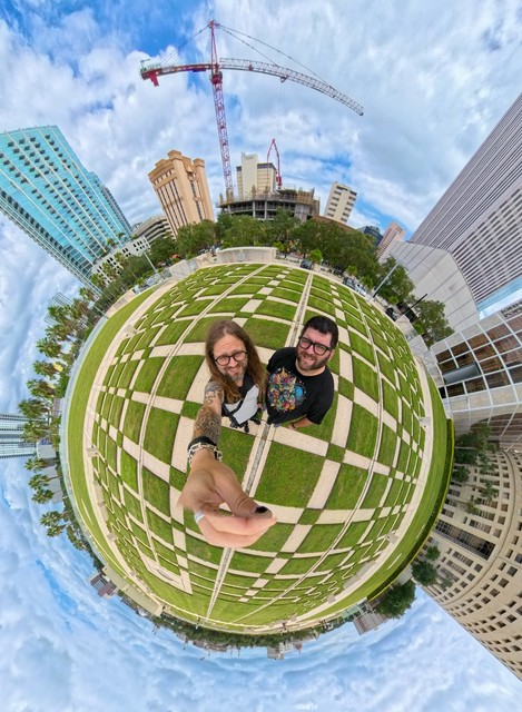 Walkin around this weird lawn