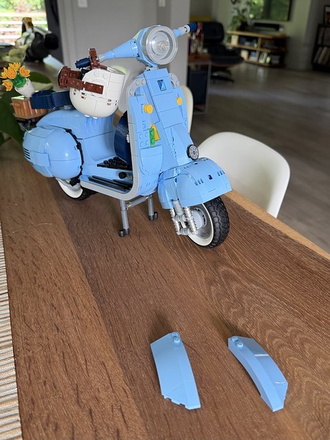 The 2 missing pieces of this set just arrived