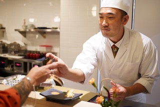 Tuna + pickled daikon hand roll