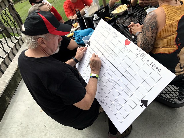 Placing bets on where that Donkey's gonna shit