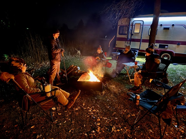 It gets dark early in November