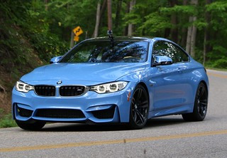 Rounding corners on the Tail of the Dragon - Photo by 129photos.com