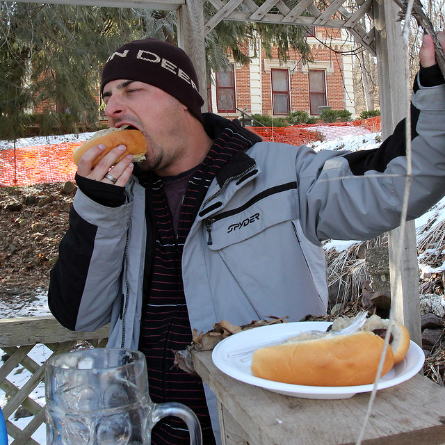 Mauwing down on some brats