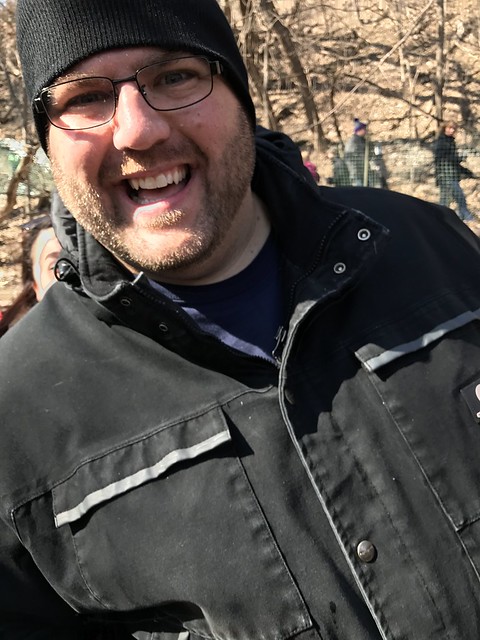 Kevin super photobombs