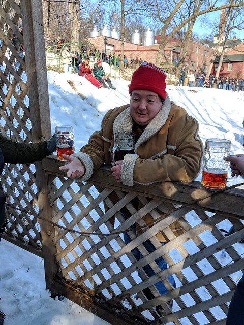 Herrrrre comes Artie!