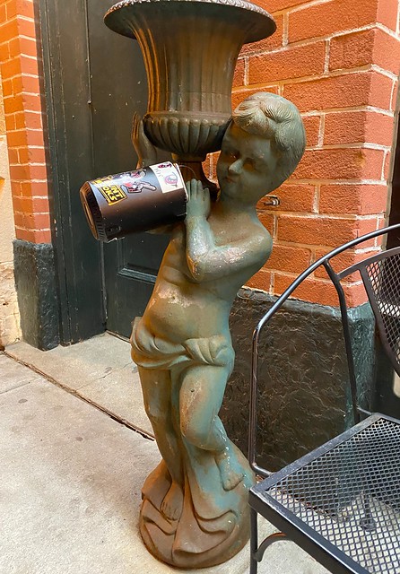 Blarin some Yeah Yeah Yeahs