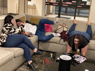 Got bored. Started twerkin.