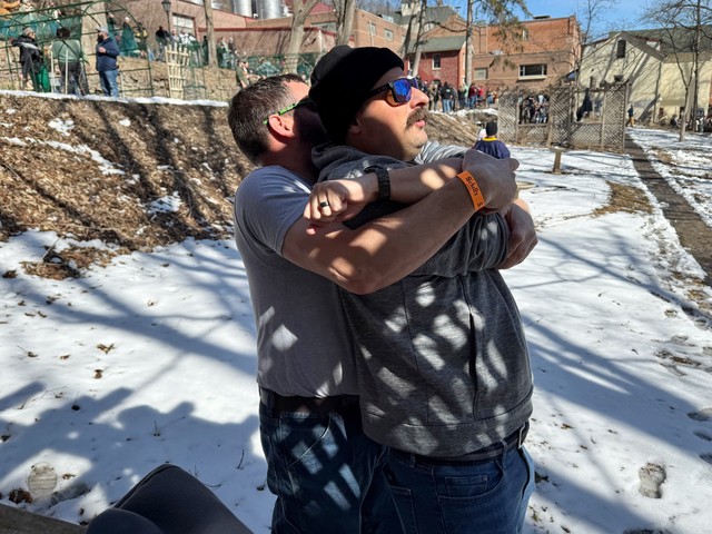 Jeff apparently really had back issues on this trip