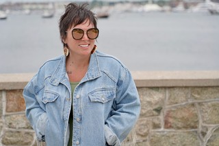 Kari reacting to the seagull eating the crab