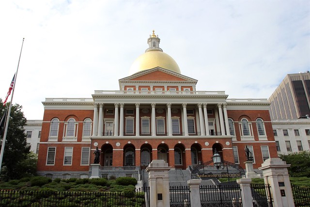 The gold dome on the Massachusetts State House ain't got nothin on the Des Moines Capitol.