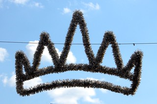 Five Point crowns hanging over Hanover street in Boston