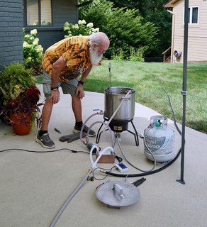 Homebrew - Runnin the new plate chiller.