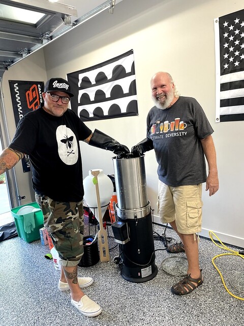 Gettin a hand from Eddie