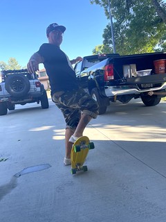 Skateboarding - Skatin