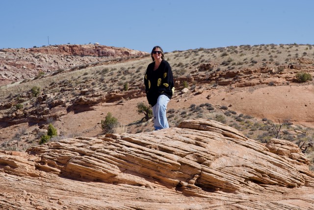 Kari didn't plan on off-roading with me that day and only had comfy grunge clothes, hah