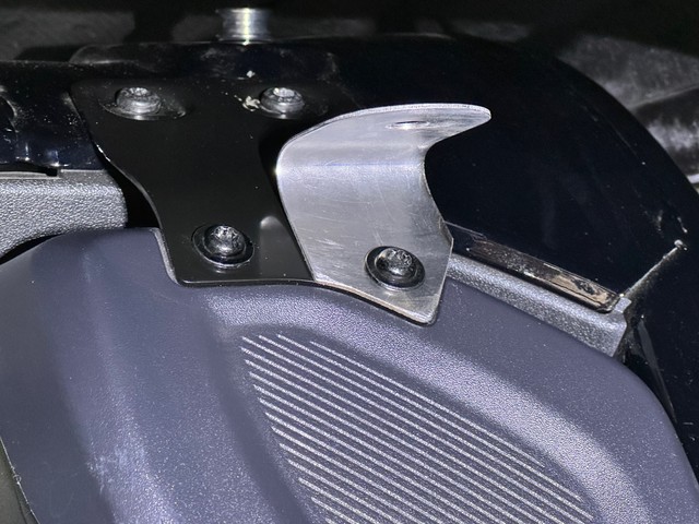 Reshaped the mount to match the speaker bracket