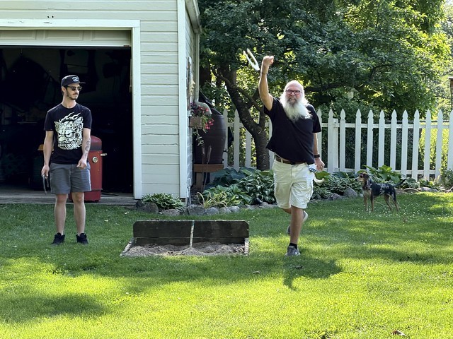 Throwing horseshoes